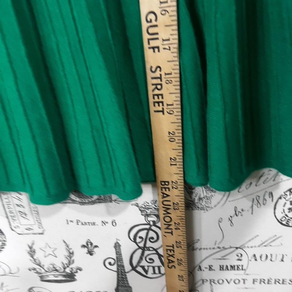 Ann Taylor Petite Green Sweater Knit Pleated Midi Skirt SP - Picture 8 of 11